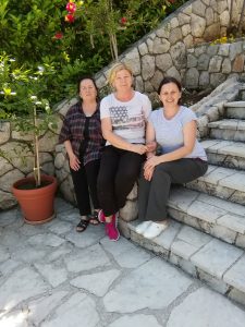 22. Mai 2017 - Die Arbeiten haben wir nun eingestellt. Wir freuen uns gemeinsam mit unseren drei Hausdamen Jelica, Marica und Ruža auf unsere Gäste. Die ersten Gäste haben wir 2017 in der Villa Inge, Mošćenička Draga bereits Anfang Mai bewirtet!