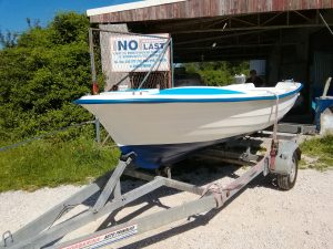 May 29, 2017 - Today is finally the day. Almost 20 years we did not have our own boat. Now we have bought a small boat, which was made here in Croatia. The boat is moored at our buoy in front of Villa Inge in Mošćenička Draga!