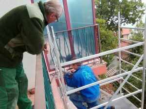 October 23, 2017 - At a lofty height, the botch must be repaired. Good that Villa Inge, Mošćenička Draga, has its own scaffolding for this!
