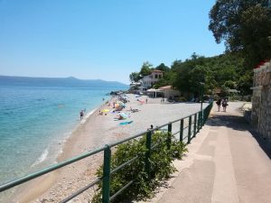 26. Mai 2018 - Mošćenička Draga ist nicht nur wunderschön, der Strand Sveti Ivan wurde 2017 ausgezeichnet und aufgenommen in die Liste der most beautiful beaches in europe. Der Strand ist nur etwa 50 Meter von der Villa Inge entfernt!