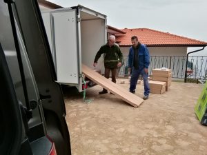 02. März 2020 - Die schwerste Arbeit ist jetzt die Möbel in die Apartments der Villa Inge, Mošćenička Draga, zu verbringen. Weite Wege müssen bis zum letzten Paket zurückgelegt werden, dazu noch die vielen Stufen!