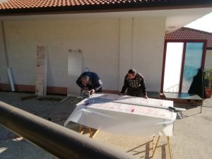 28. Oktober 2021 - Die Sichtschutze zwischen den einzelnen Unterkünften in der Villa Inge, Mošćenička Draga müssen erneuert werden. Die Polycarbonat-Platten wurden im Laufe der Zeit zunehmend unansehnlich und durch die UV-Belastung porös!