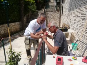 June 17, 2023 - With the balcony railing repair project completed at Villa Inge, Mošćenička Draga, the focus now moves to the installation of the lamps to restore the property to its full glory!