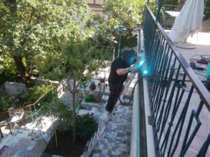 June 15, 2023 - In the enchanting surroundings of Mošćenička Draga, Villa Inge requires regular maintenance, especially in terms of the constant challenge of repairing the balcony railing!
