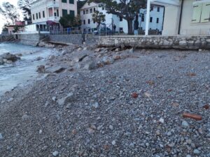 November 05, 2023 - In Mošćenička Draga, Villa Inge, a changed backdrop reveals itself after the storm: Large boulders visibly emerge, an impressive testimony to the harsh forces that have shaped nature!