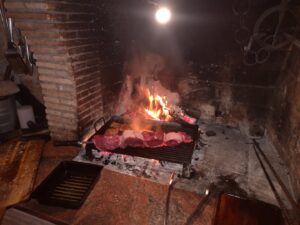 18. Oktober 2025 - Die Saison neigt sich dem Ende zu, und wir erkunden die Umgebung, um unseren Gästen der Villa Inge in Mošćenička Draga wertvolle Tipps geben zu können. So erhielten wir von unserem Nachbarn den Tipp für das Restaurant „Tri Murve“ in Plomin – nur etwa 30 Minuten mit dem Auto entfernt!